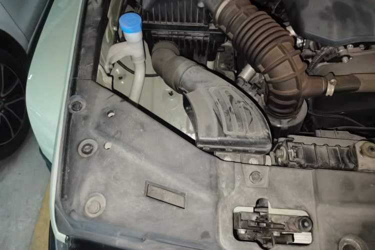 Used Tank 300 2021 City Edition 2.0T—Truly Stylish Engine Bay Right