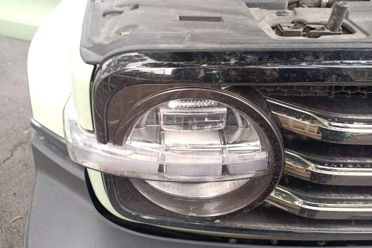 Used Tank 300 2021 City Edition 2.0T—Truly Stylish Exterior 3