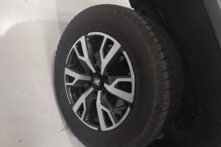 Used Tank 300 2021 City Edition 2.0T—Truly Stylish Exterior 5