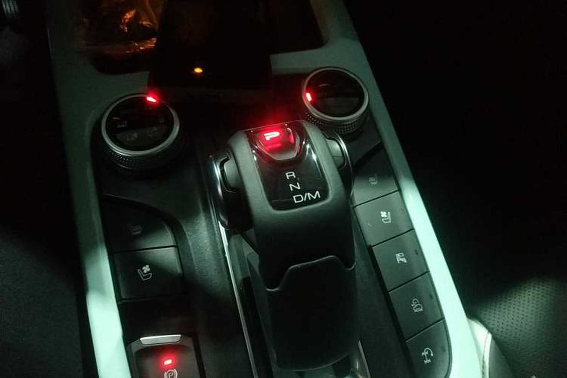 Used Tank 300 2021 City Edition 2.0T—Truly Stylish Gear Lever