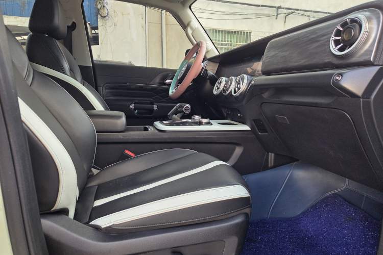 Used Tank 300 2021 City Edition 2.0T—Truly Stylish Interior 2