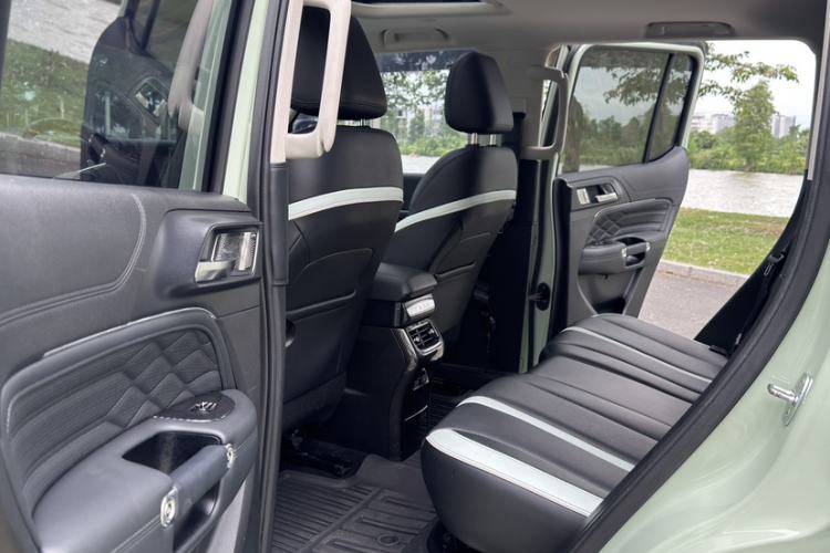 Used Tank 300 2021 City Edition 2.0T—Truly Stylish Interior 3