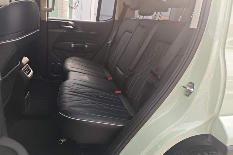 Used Tank 300 2021 City Edition 2.0T—Truly Stylish Interior 4