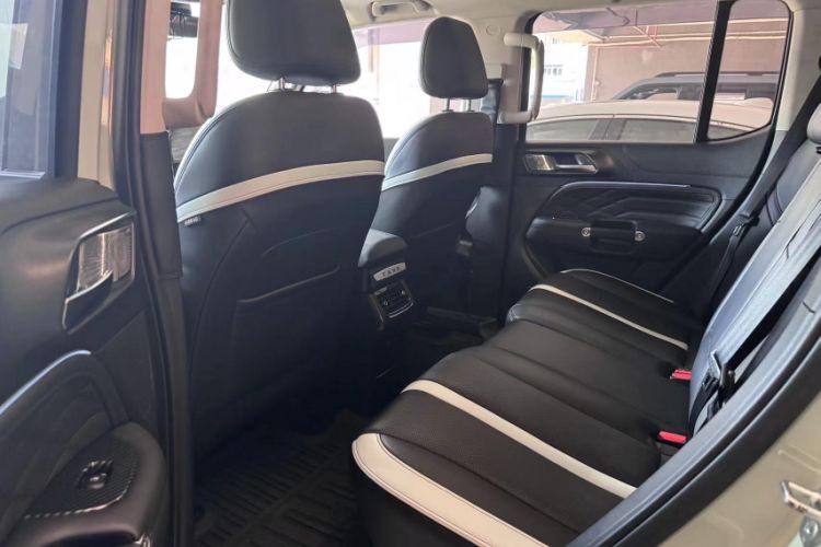 Used Tank 300 2021 City Edition 2.0T—Truly Stylish Interior 5