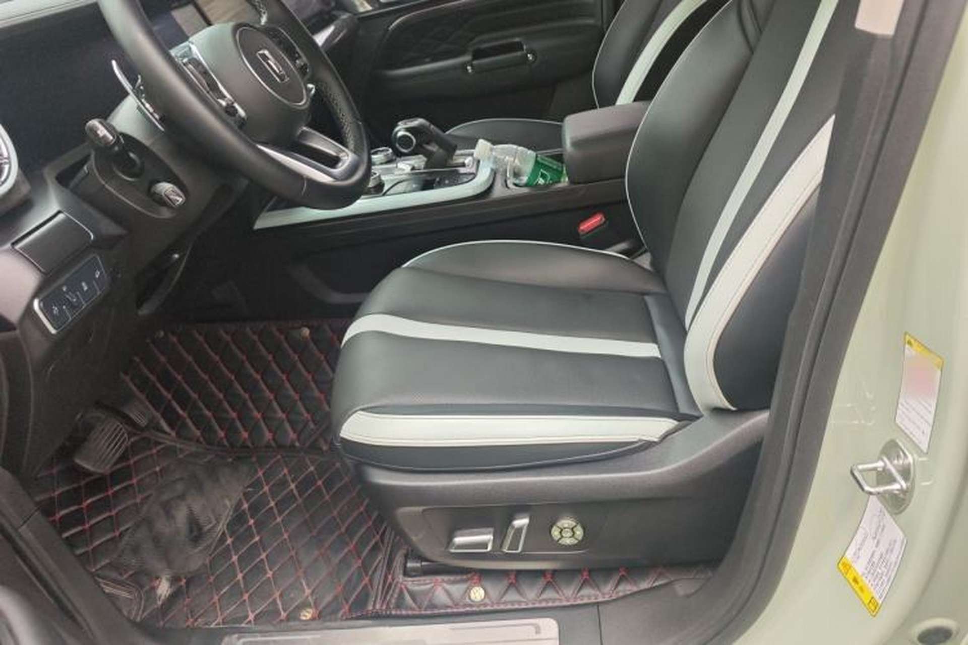 Used Tank 300 2021 City Edition 2.0T—Truly Stylish Left Front Seat