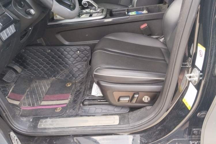 Used Tank 300 2021 Off-Road Edition 2.0T Conqueror Left Front Seat