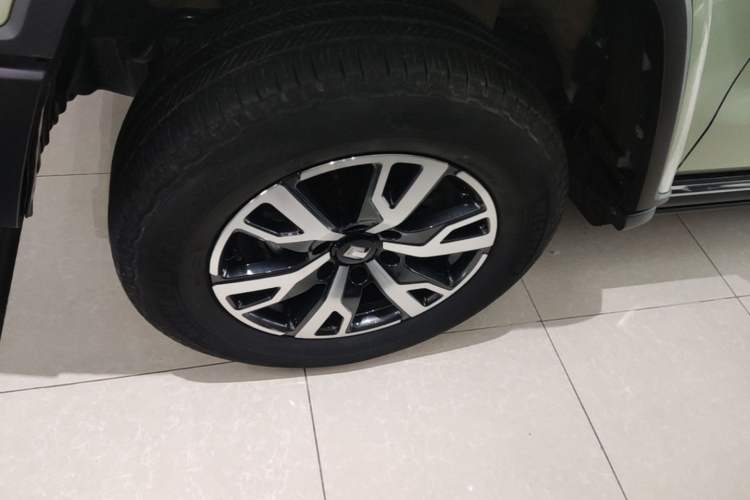 Used Tank 300 2021 City Edition 2.0T—Truly Stylish Left Front Wheel Hub
