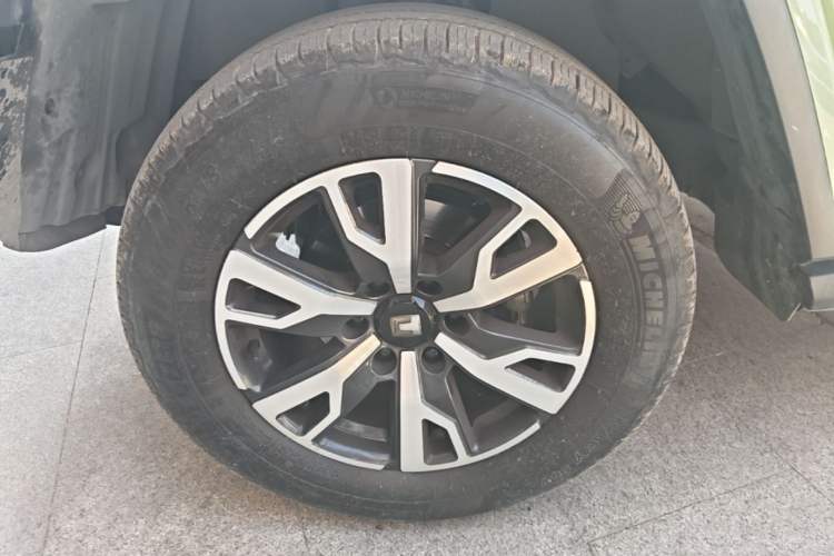 Used Tank 300 2021 City Edition 2.0T—Truly Stylish Left Front Wheel Hub
