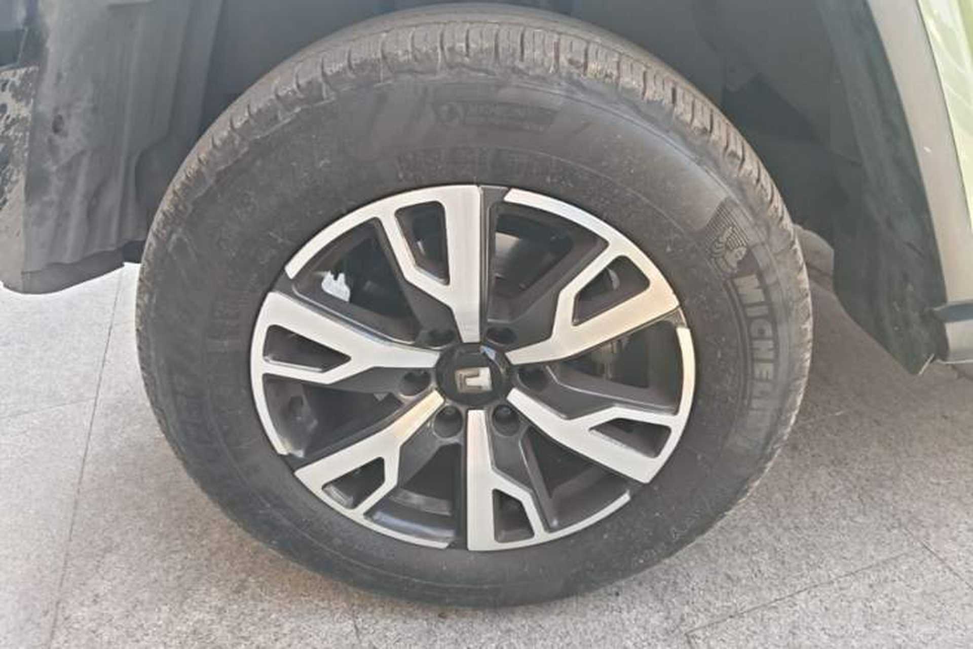 Used Tank 300 2021 City Edition 2.0T—Truly Stylish Left Front Wheel Hub