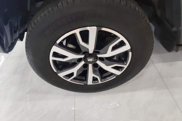 Used Tank 300 2021 City Edition 2.0T—Truly Stylish Left Front Wheel Hub