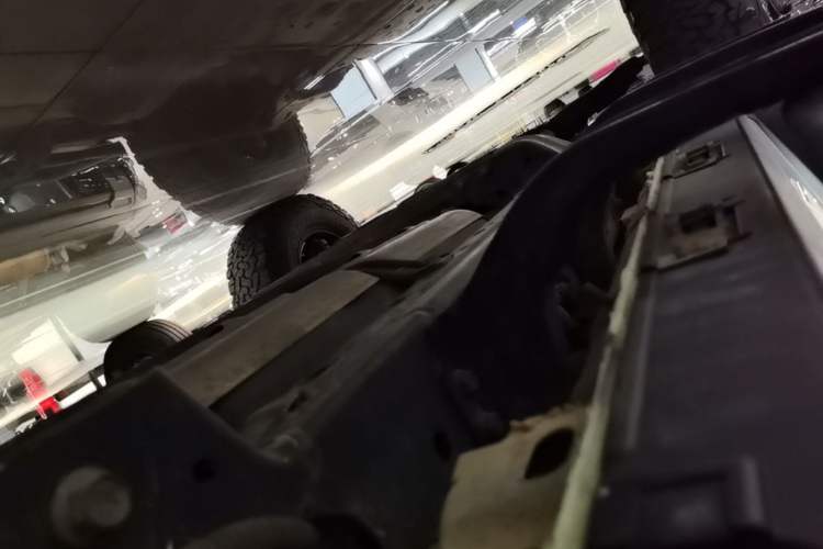 Used Tank 300 2021 2.0T Wind & Forest Iron Rider Left Side Sill