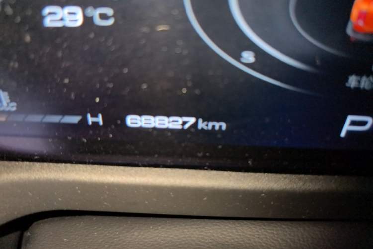 Used Tank 300 2021 City Edition 2.0T—Truly Stylish Odometer Close Up