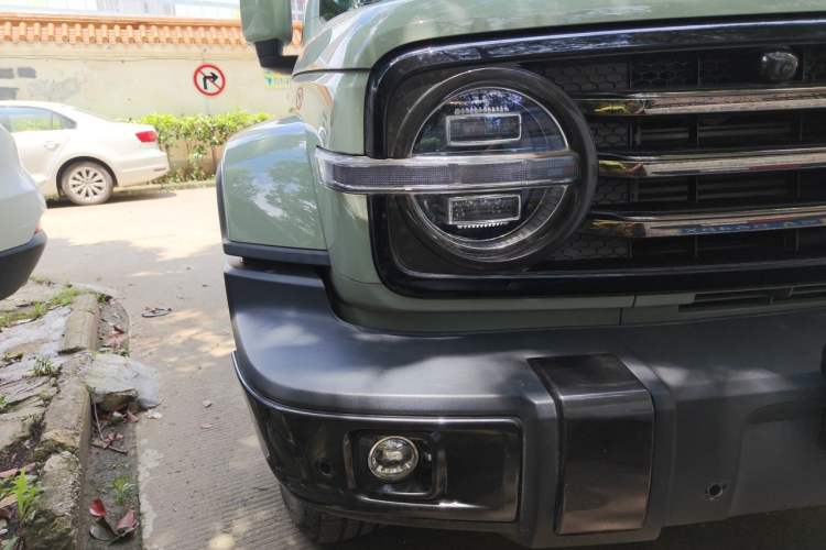 Used Tank 300 2021 City Edition 2.0T—Truly Stylish Right Front Headlight