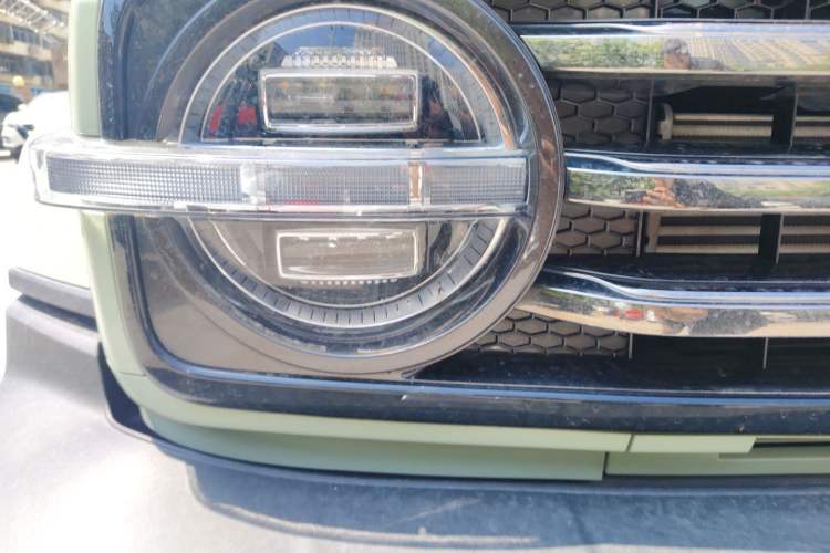 Used Tank 300 2021 City Edition 2.0T—Truly Stylish Right Front Headlight