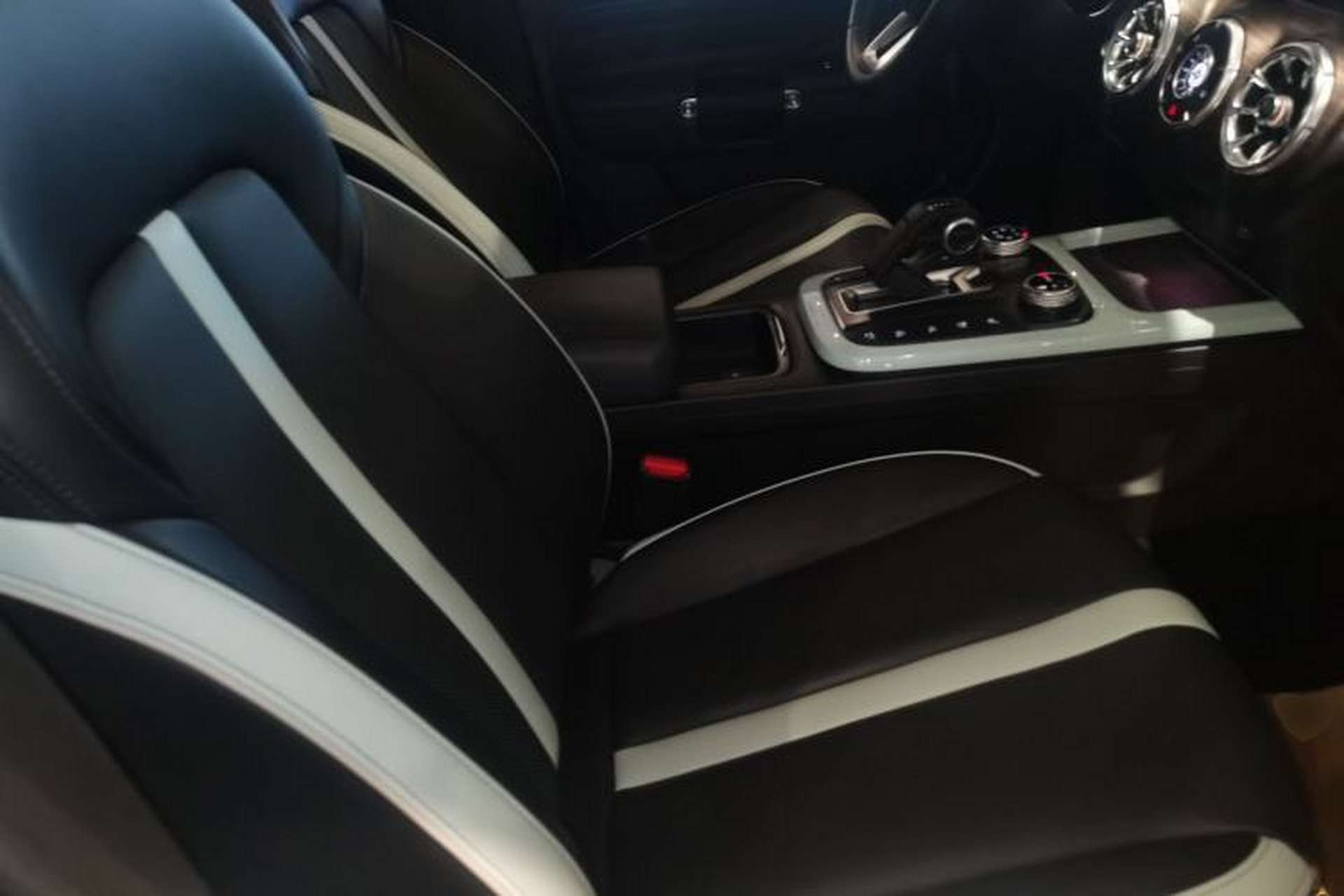 Used Tank 300 2021 City Edition 2.0T—Truly Stylish Right Front Seat