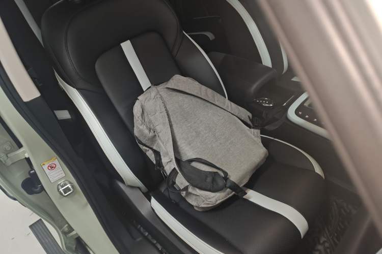 Used Tank 300 2021 City Edition 2.0T—Truly Stylish Right Front Seat