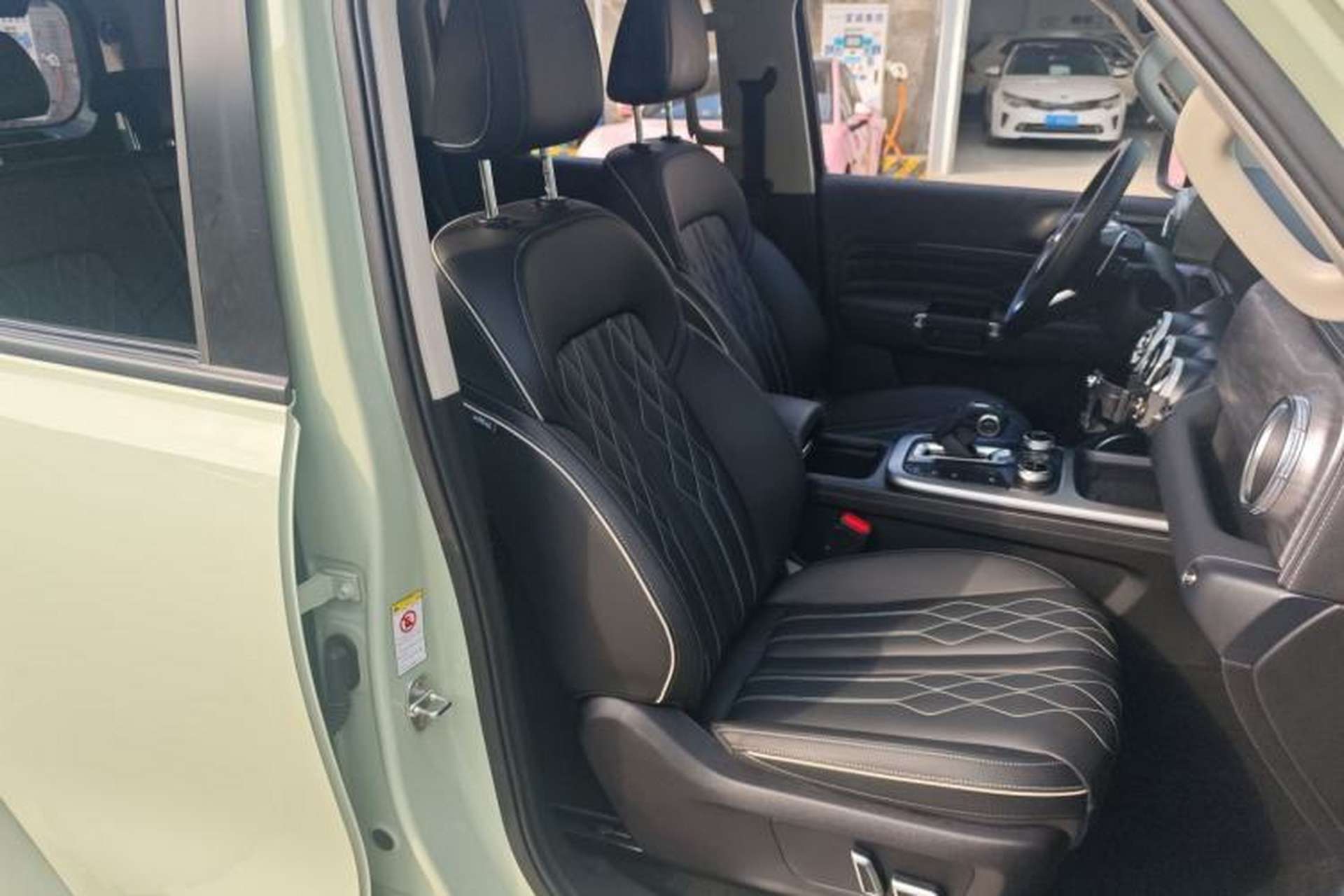 Used Tank 300 2021 City Edition 2.0T—Truly Stylish Right Front Seat