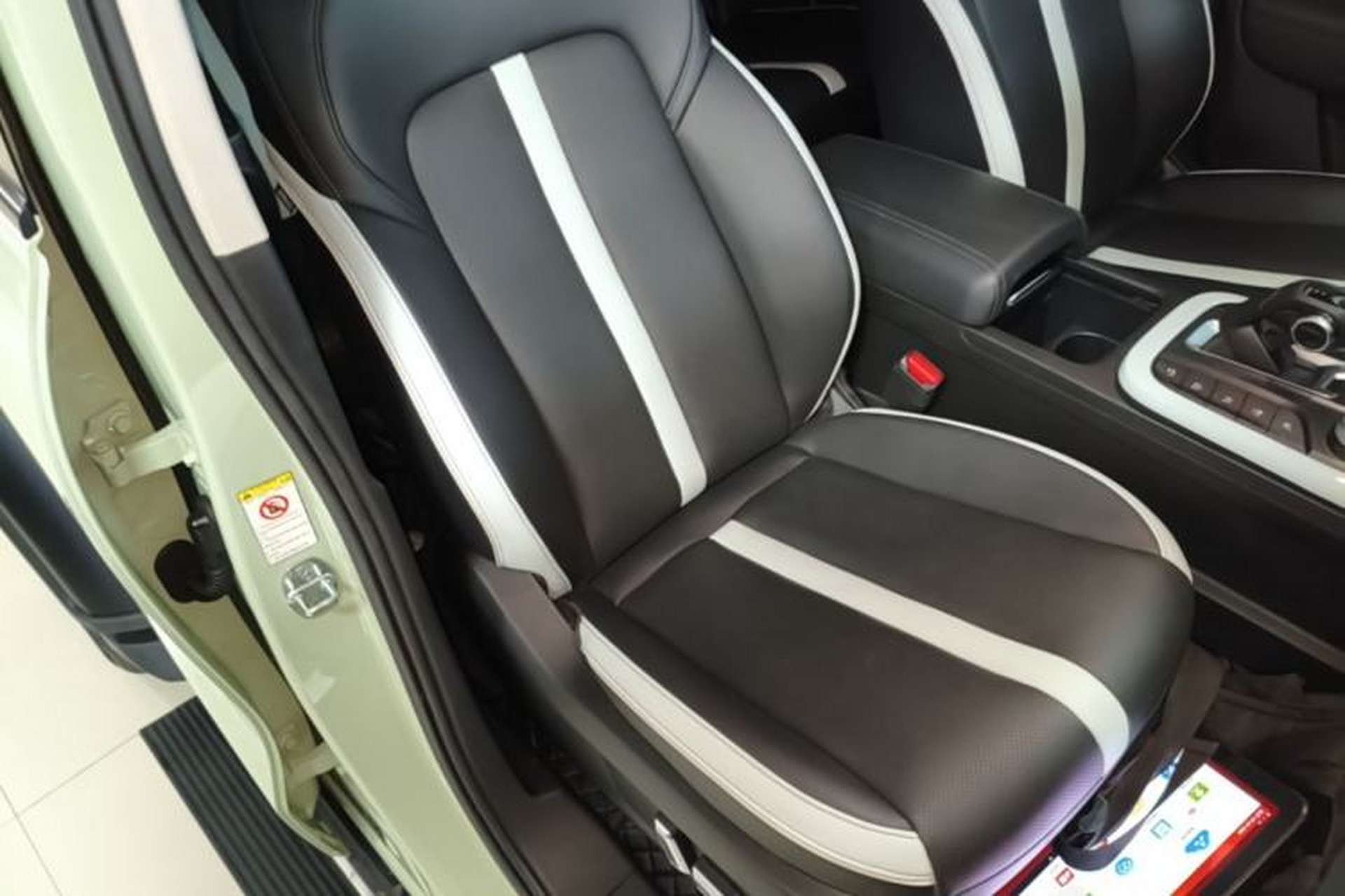 Used Tank 300 2021 City Edition 2.0T—Truly Stylish Right Front Seat