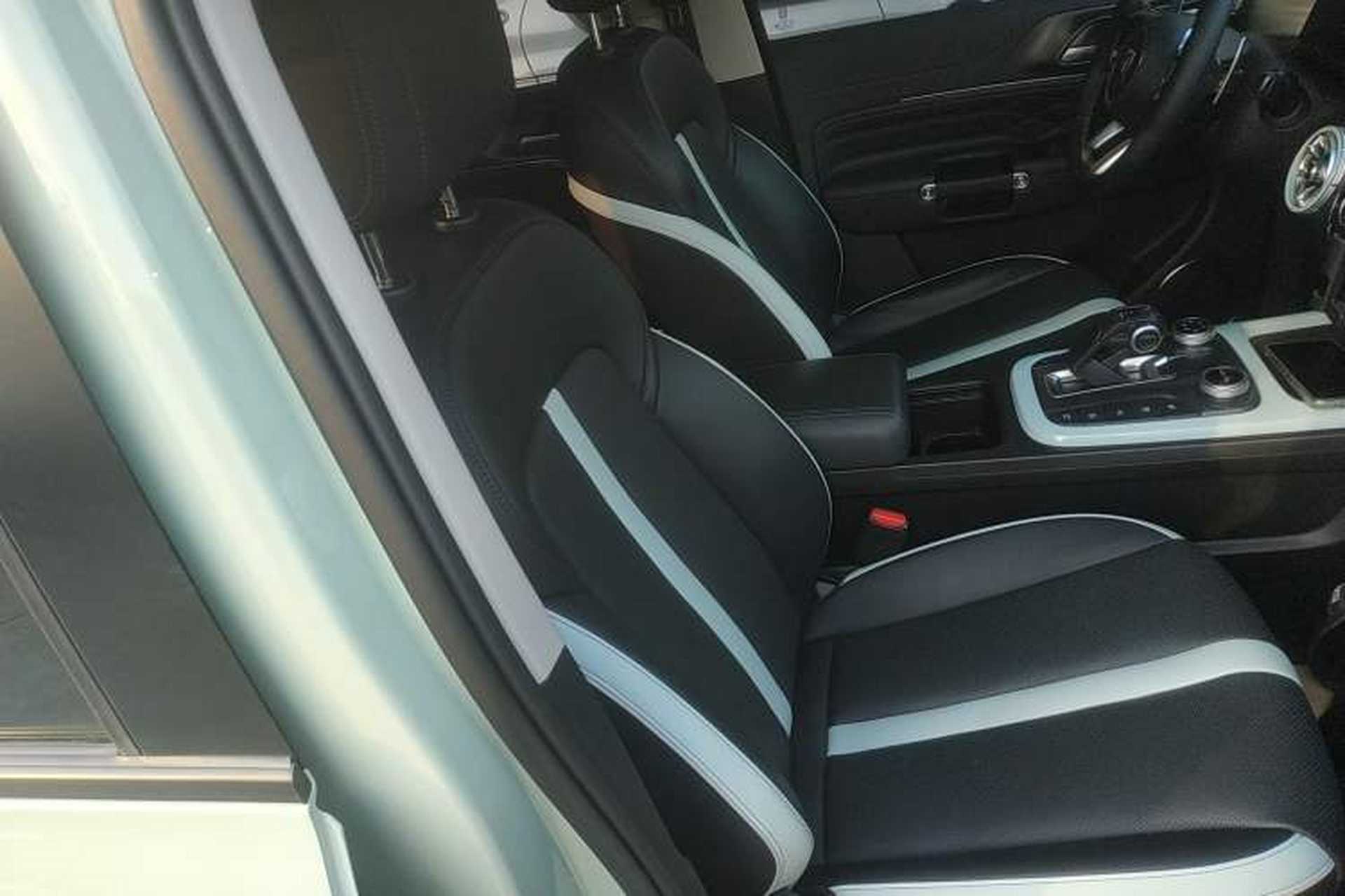 Used Tank 300 2021 City Edition 2.0T—Truly Stylish Right Front Seat