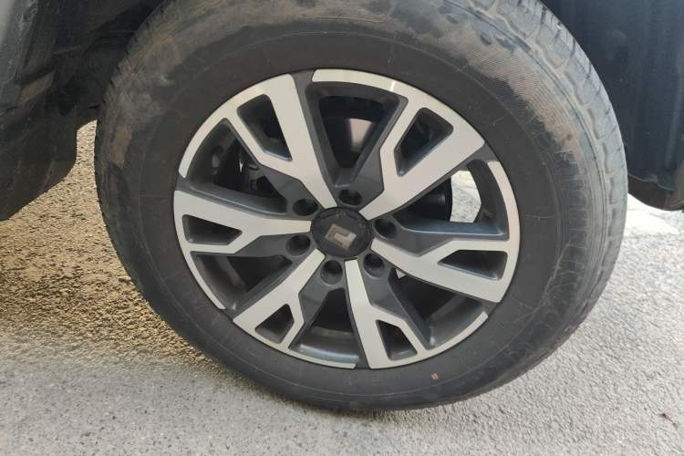 Used Tank 300 2021 City Edition 2.0T—Truly Stylish Right Front Wheel Hub