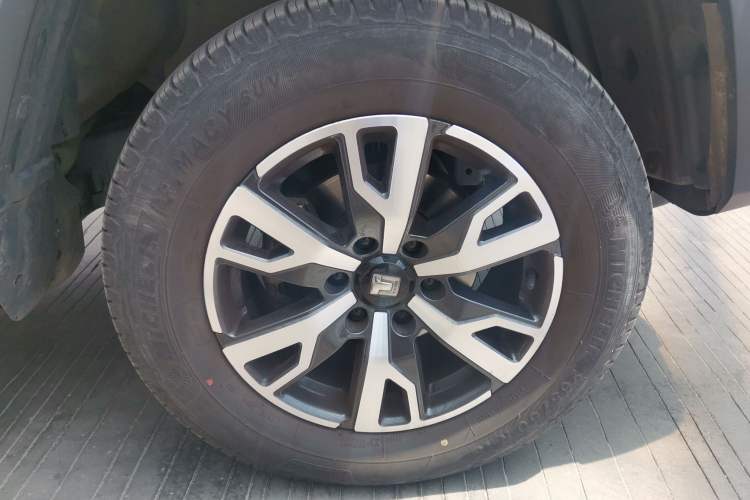 Used Tank 300 2021 City Edition 2.0T—Truly Stylish Right Front Wheel Hub