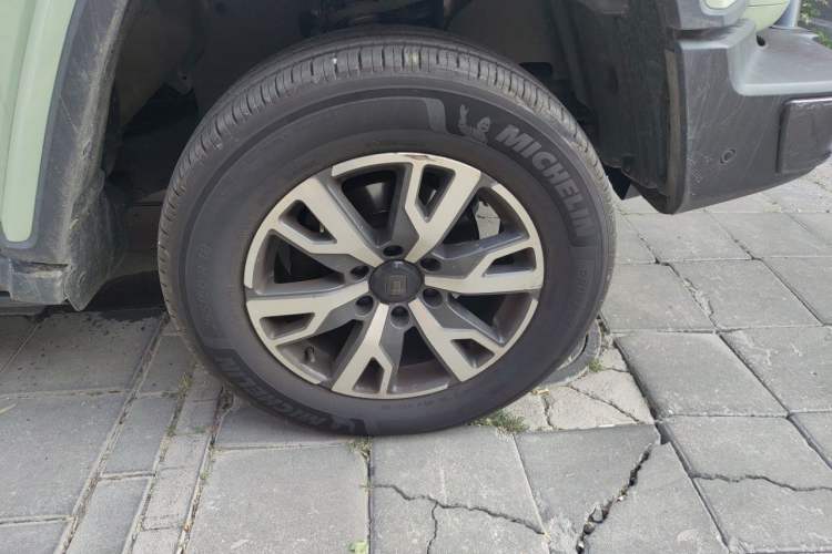 Used Tank 300 2021 City Edition 2.0T—Truly Stylish Right Front Wheel Hub