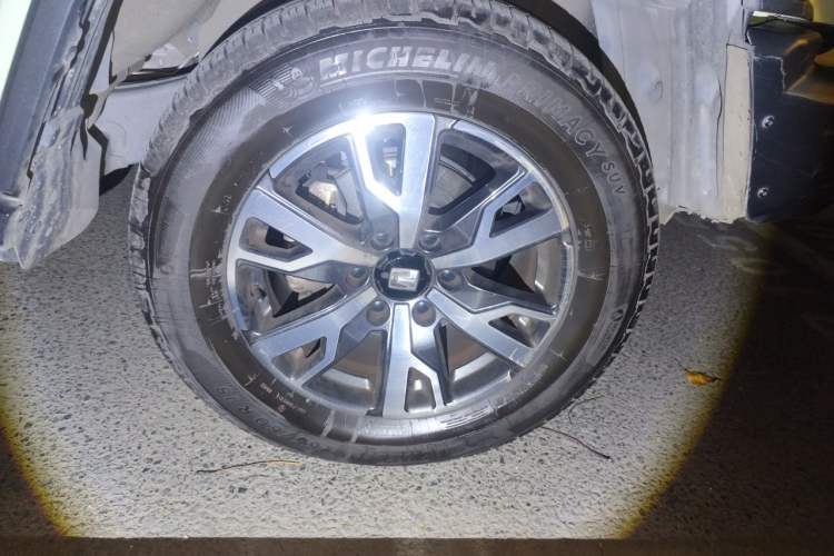 Used Tank 300 2021 City Edition 2.0T—Truly Stylish Right Front Wheel Hub