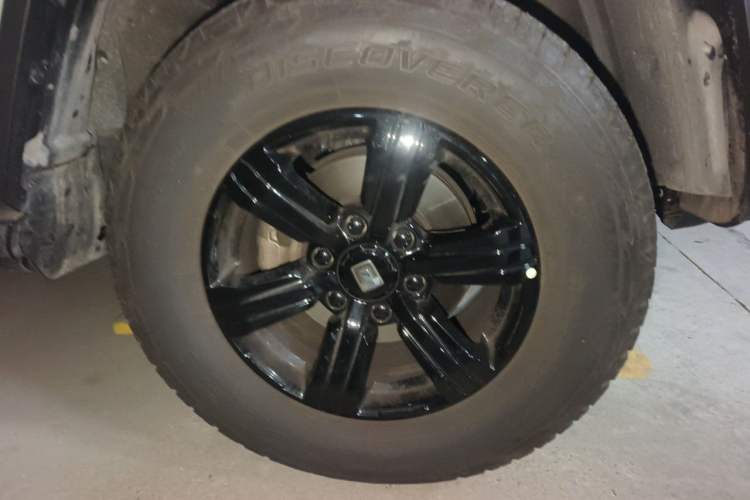 Used Tank 300 2021 City Edition 2.0T—Truly Stylish Right Front Wheel Hub