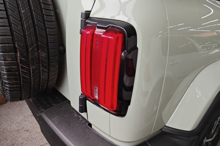 Used Tank 300 2021 City Edition 2.0T—Truly Stylish Right Rear Taillight