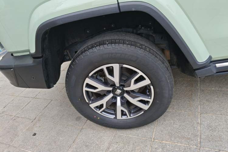 Used Tank 300 2021 City Edition 2.0T—Truly Stylish Right Rear Wheel Hub