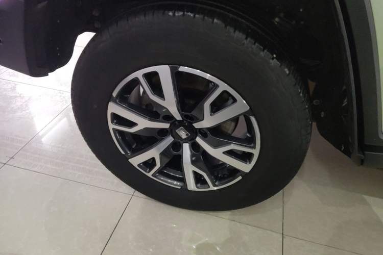 Used Tank 300 2021 City Edition 2.0T—Truly Stylish Right Rear Wheel Hub