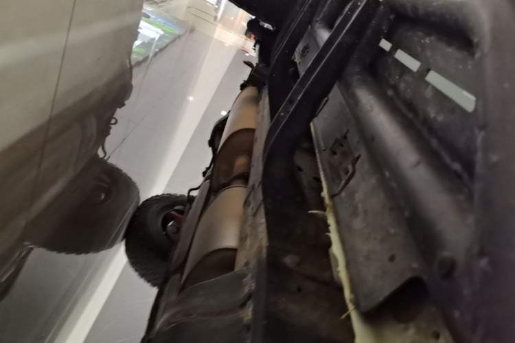 Used Tank 300 2021 2.0T Wind & Forest Iron Rider Right Side Sill