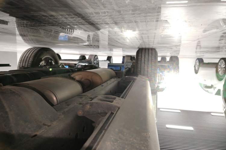 Used Tank 300 2021 City Edition 2.0T—Truly Stylish Right Side Sill