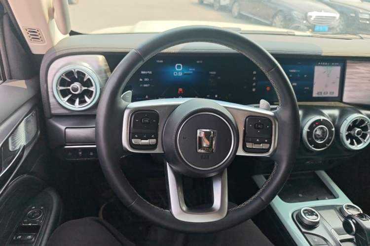 Used Tank 300 2021 City Edition 2.0T—Truly Stylish Steering Wheel