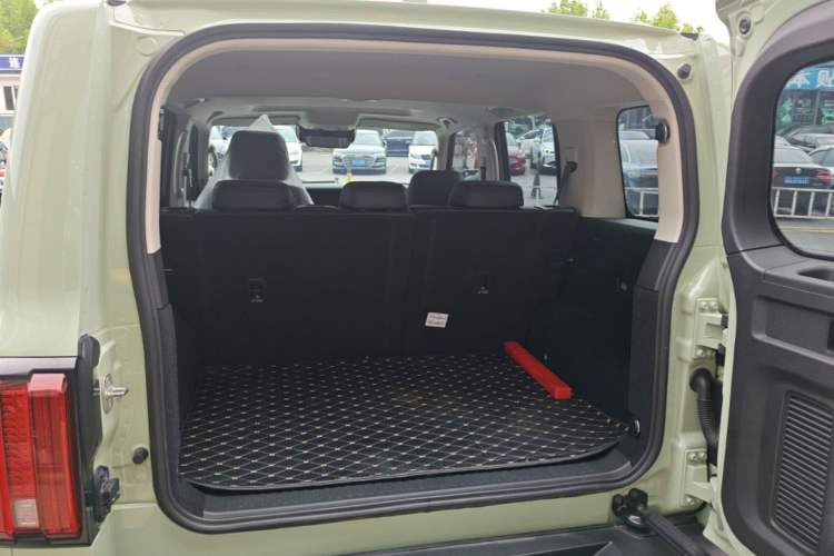 Used Tank 300 2021 City Edition 2.0T—Truly Stylish Trunk