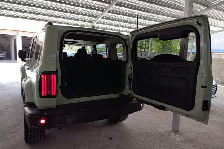 Used Tank 300 2021 City Edition 2.0T—Truly Stylish Trunk