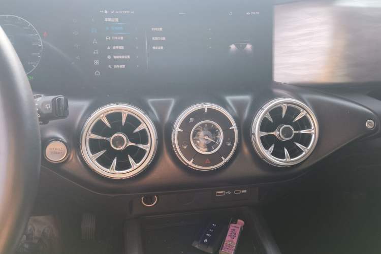 Used Tank 300 2021 Explorer 2.0T Off-Road Edition Audio And AC Panel