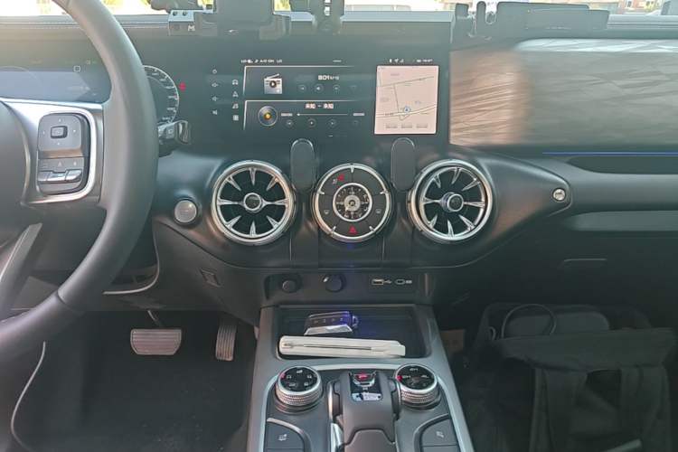 Used Tank 300 2021 Off-Road Edition 2.0T Conqueror Audio And AC Panel