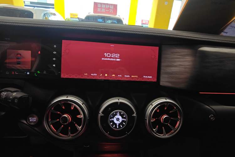 Used Tank 300 2021 City Edition 2.0T—Truly Stylish Audio And AC Panel
