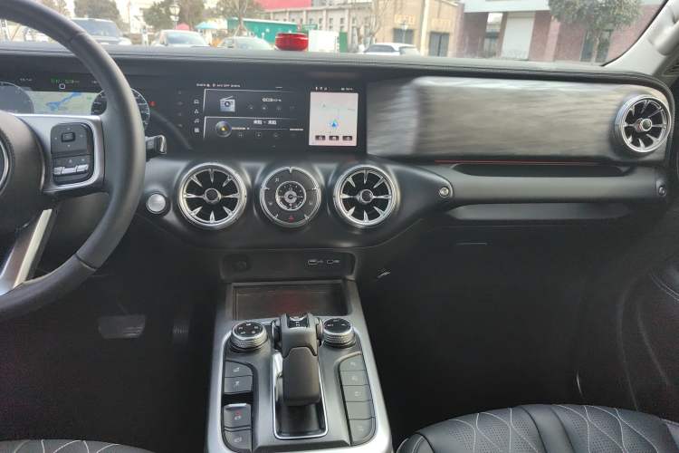 Used Tank 300 2021 Off-Road Edition 2.0T Challenger Audio And AC Panel