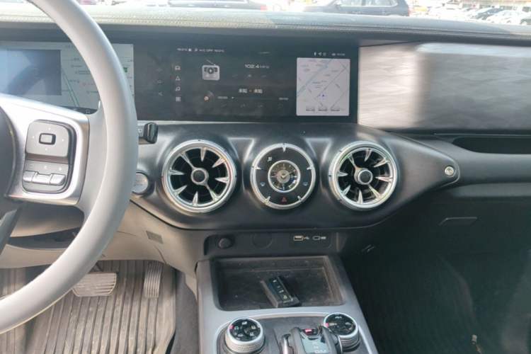 Used Tank 300 2021 Off-Road Edition 2.0T Conqueror Audio And AC Panel