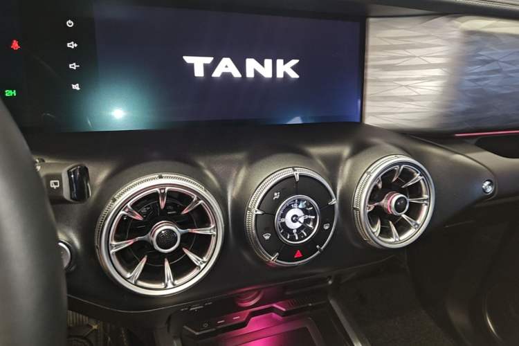 Used Tank 300 2021 Off-Road Edition 2.0T Conqueror Audio And AC Panel
