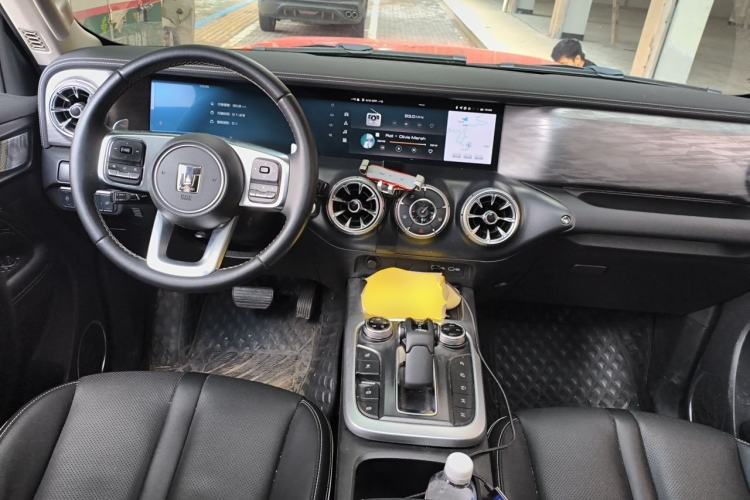 Used Tank 300 2021 Off-Road Edition 2.0T Conqueror Center Console