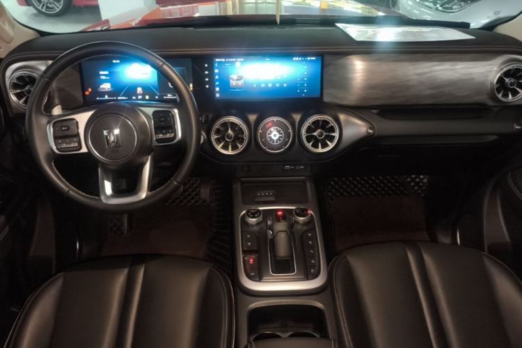 Used Tank 300 2021 City Edition 2.0T—Truly Stylish Center Console