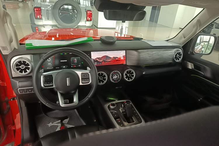 Used Tank 300 2021 Off-Road Edition 2.0T Conqueror Center Console