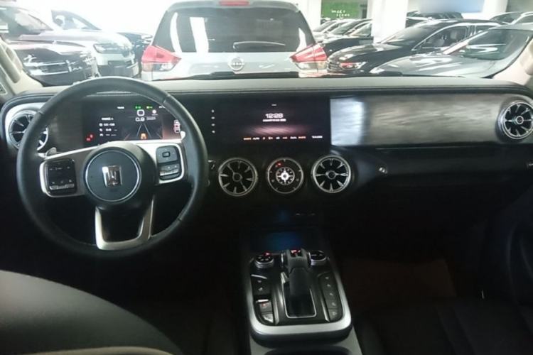 Used Tank 300 2021 City Edition 2.0T—Truly Stylish Center Console