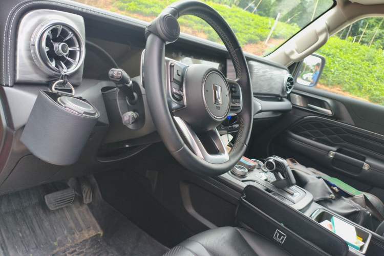Used Tank 300 2021 Off-Road Edition 2.0T Conqueror Center Console