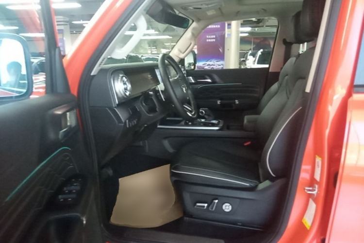 Used Tank 300 2021 City Edition 2.0T—Truly Stylish Driver Seat