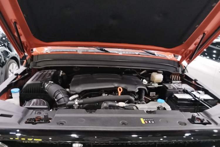 Used Tank 300 2021 City Edition 2.0T—Truly Stylish Engine Bay