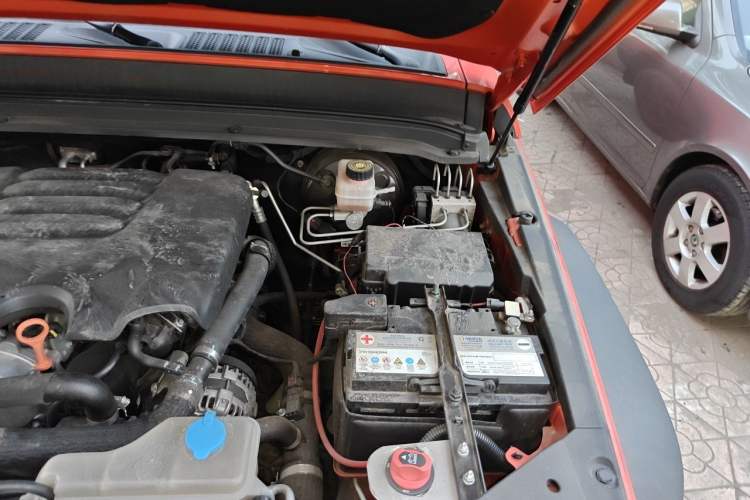 Used Tank 300 2021 Off-Road Edition 2.0T Conqueror Engine Bay Left